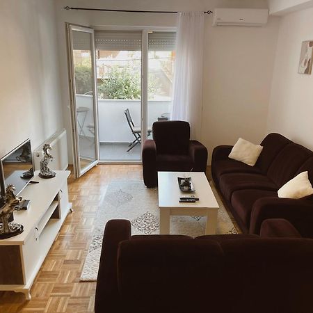Apartment Troi Pristina Eksteriør bilde