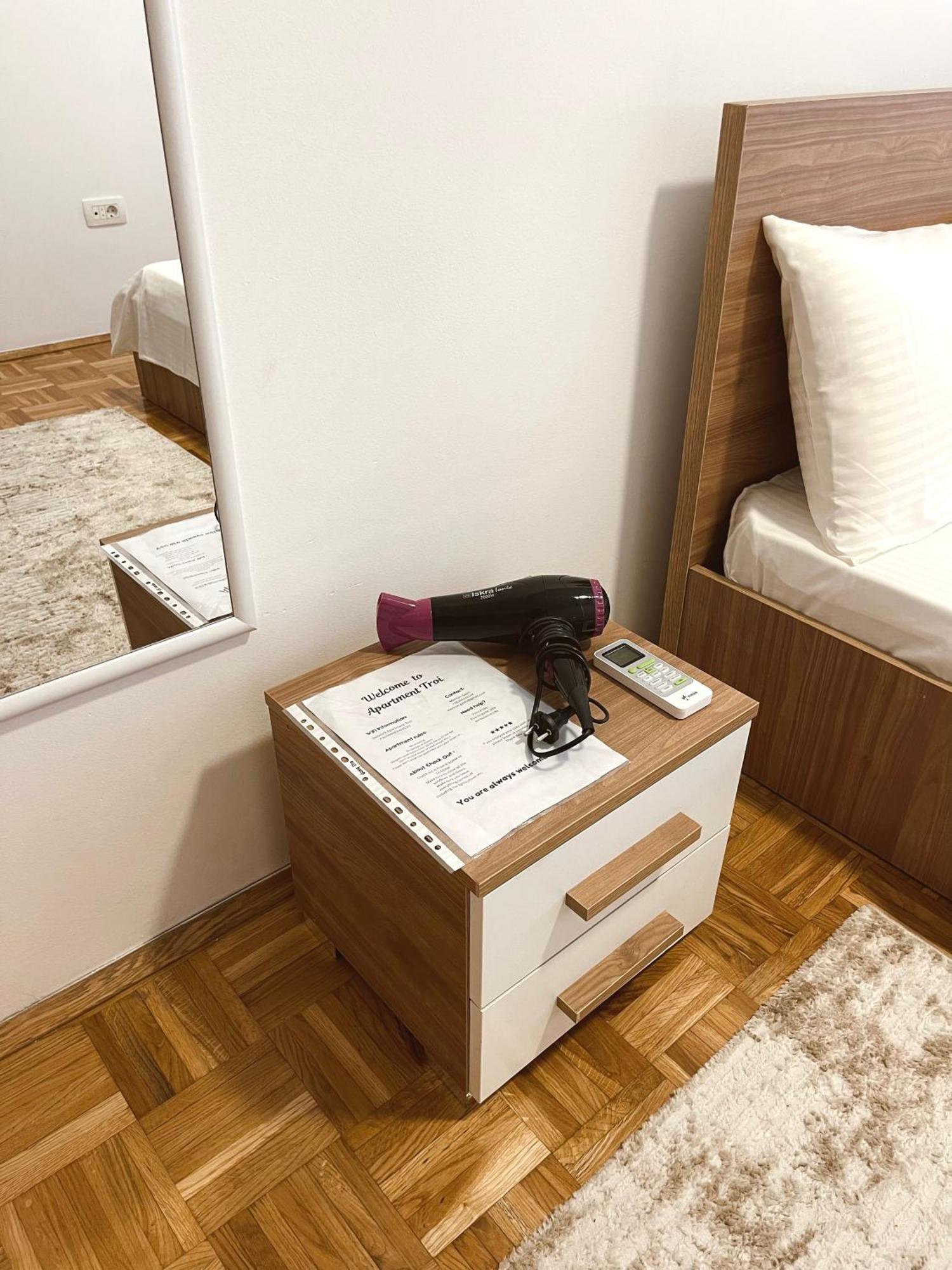 Apartment Troi Pristina Eksteriør bilde