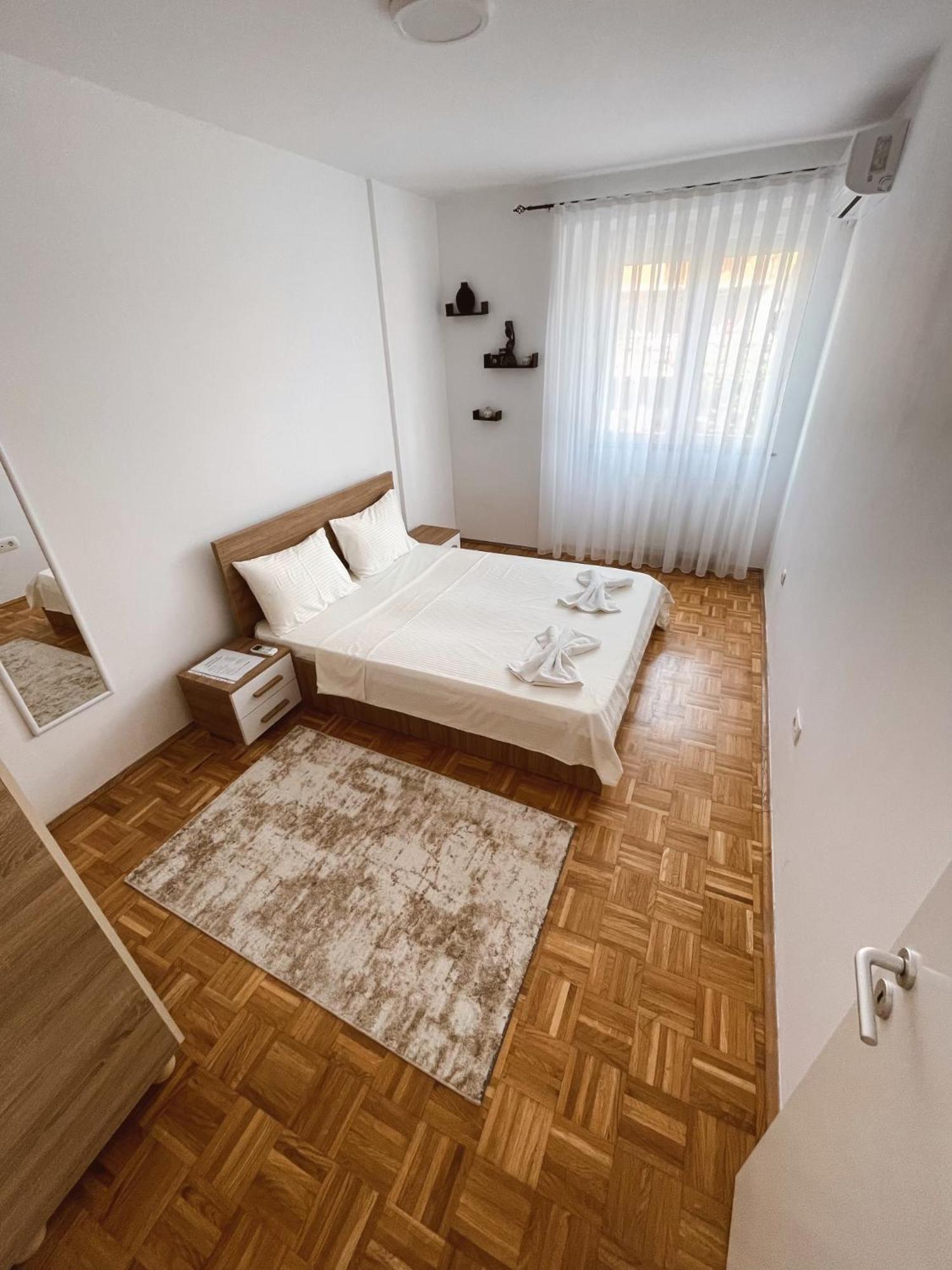 Apartment Troi Pristina Eksteriør bilde